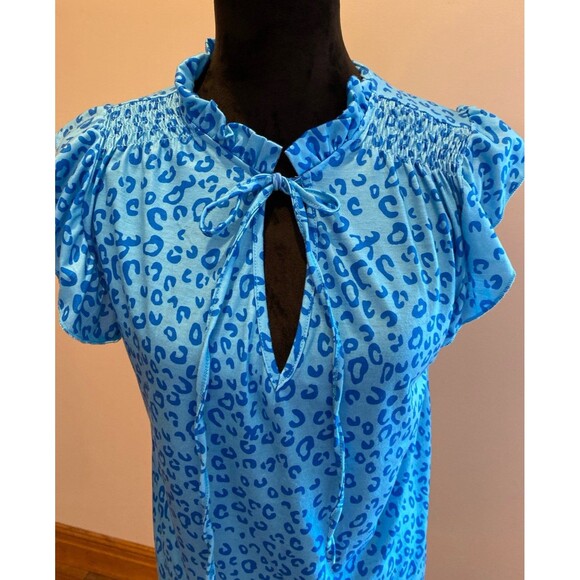 Bundle 2 Blouses Womens Sz Medium Blue Cheetah Print T Shirt Red White Blue Top - Picture 3 of 12